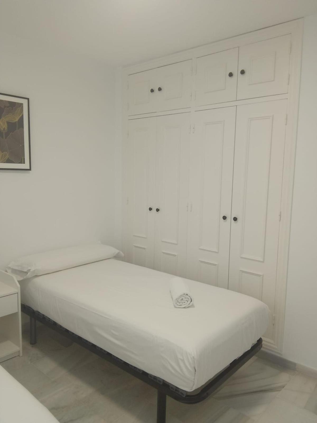 Fuengirola Puerto 2 Room & Parking المظهر الخارجي الصورة